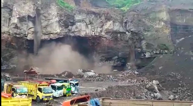 Dikabarkan Longsor Anggota Polres Sumedang