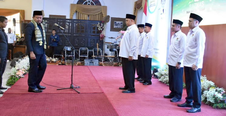 Estafet Kepemimpinan Ayi Gantikan Ali Jabat Ketua Baznas Sumedang Periode 2020 2025