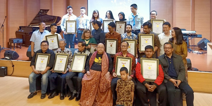 Berkat MENDAMBAKAN KEADILAN SOSIAL SMSI Raih Penghargaan MURI 2