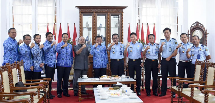 Bersama Ketua DPRD Bupati Sumedang Terima Kunjungan Kepala Kantor Kemenhumham Jabar 2