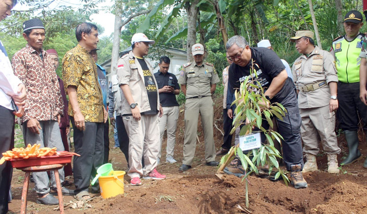 Pemkab Sukabumi Berkomitmen Tingkatan Bidang Pendidikan Konservasi Serta Pariwisata di Kecamatan Cikidang