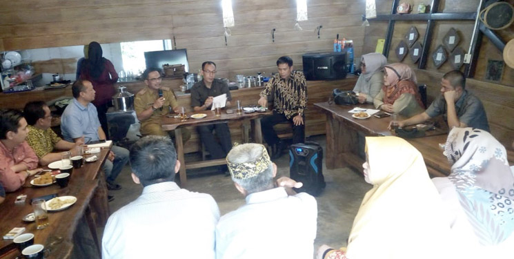Ajak Diskusi DPRD Sumedang Undang Dinas Terkait Intensifikasi dan Ekstentifikasi Pajak Hotel restoran