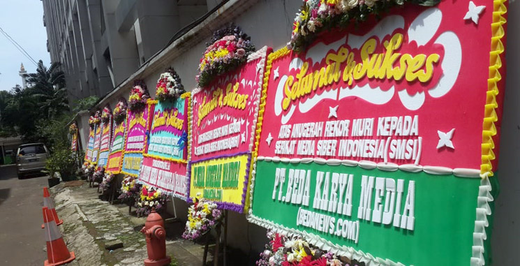 Bunga Cinta untuk SMSI 1
