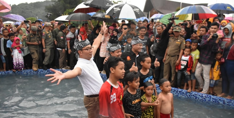 Resmikan Alun alun Sumedang. Kang Emil Percayakan