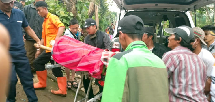 Tim SAR Gabungan Temukan Seluruh Korban yang Terseret Arus Sungai Cibeureum Cianjur