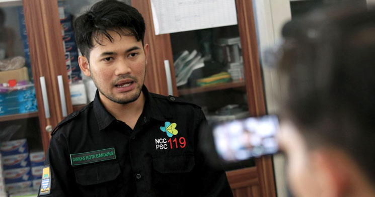 Tri Anjurkan Masyarakat Tetap Dirumah 2