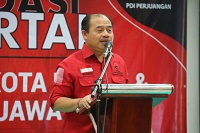 Sekretaris DPD PDI Perjuangan Ketut Sustiawan