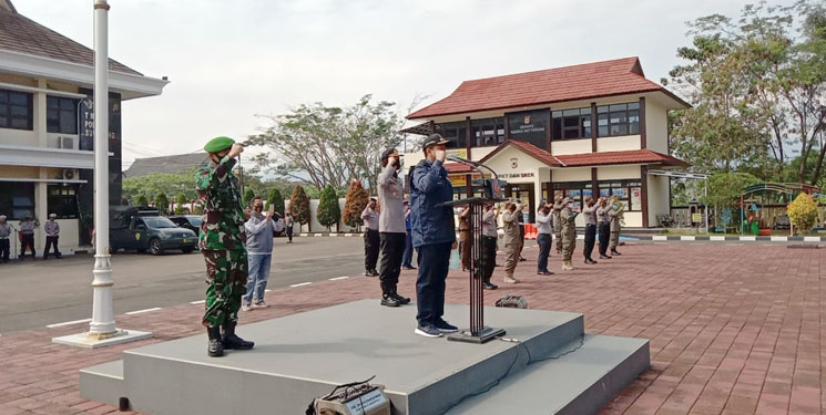 Bupati Sumedang Pimpim Gelar Pasukan Dalam Rangka Pengenaan Sanksi Administratif Pelanggaran Tertib Kesehatan