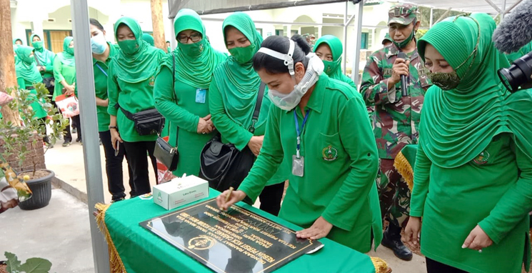Bhakti TNI untuk Masyarakat Ketua Umum Persit KCK Sambangi Rutilahu di Sumedang Selatan 1