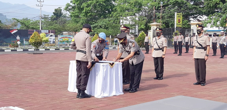 Kapolres Sumedang Sertijabkan 3 Kapolsek dan Kabag Sumda