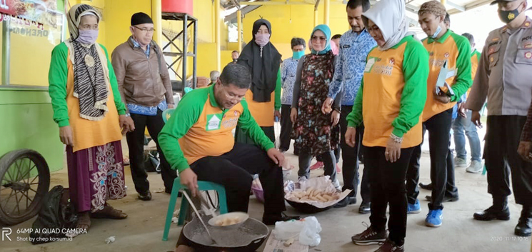 Wabup Sumedang Apresiasi Kegiatan Produk UMKM di Exit Tol Cimalaka