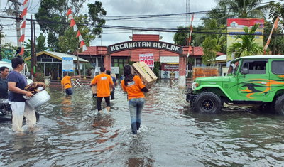 PT Uni Charm Berikan Donasi Kepada Korban Bencana Alam Dibeberapa Wilayah di Indonesia 3 PT Uni Charm Berikan Donasi Kepada Korban Bencana Alam Dibeberapa Wilayah di Indonesia 3