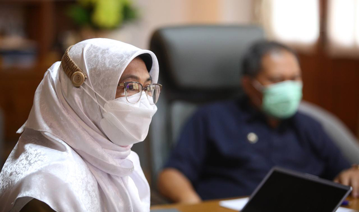 AHYANI HARI PEREMPUAN SEDUNIA DAN PERLINDUNGAN TERHADAP PERANAN NAKES DI MASA PANDEMI