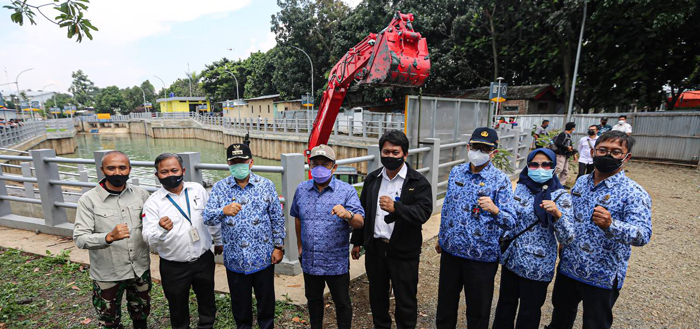 Pemkot Bandung Mempertimbangkan Gunakan Excava 80 Amphibious Produk Pindad