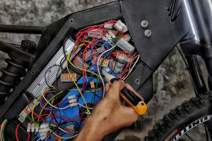 Pemuda Menciptakan Sepeda Listrik Dari Bahan Bekas