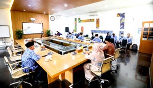 Oded M. Danial memastikan mayoritas Aparatur Sipil Negara (ASN) mentaati aturan soal masuk kerja pascalibur Hari Raya Idulfitri 1442 Hijriah Oded M. Danial memastikan mayoritas Aparatur Sipil Negara (ASN) mentaati aturan soal masuk kerja pascalibur Hari Raya Idulfitri 1442 Hijriah