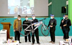 Oded Sampaikan Tiga Poin Penting Kepada Pegawai DPMPTSP