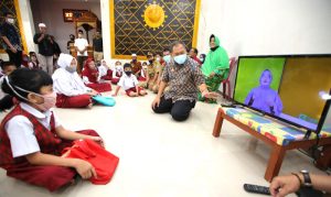 Oded belajar mengajar siswa siswi Oded belajar mengajar siswa siswi