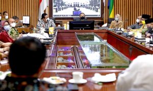 Serius Tangani Sampah Pemkot Bandung dan DPRD Jabar Bahas TPPAS Legok langka