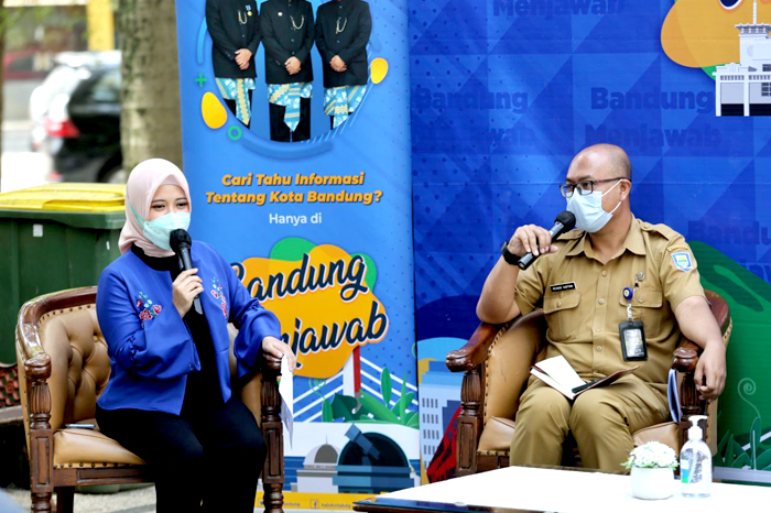 Warga di Himbau Bijak Saat Berbelanja