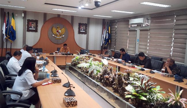 Komisi A DPRD Kota Bandung melakukan evaluasi kinerja Triwulan II Bagian Umum Sekretariat Daerah (Setda) Kota Bandung dan Bagian Organisasi Sekretariat Daerah (Setda) Kota Bandung, di Ruang Rapat Bamus DPRD Kota Bandung, Rabu (14/9/2022). Jaja/Humpro DPRD Kota Bandung