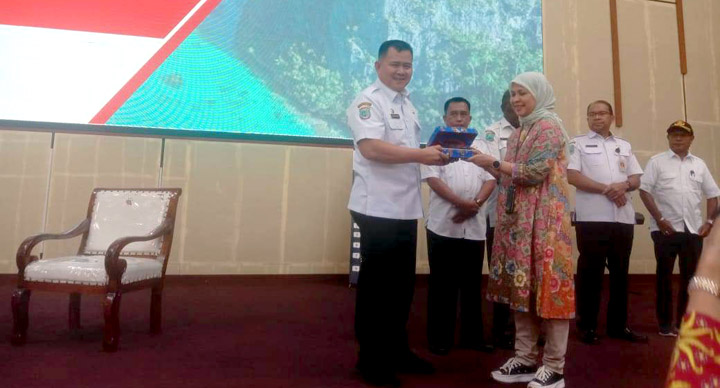 Pj. Bupati Maybrat Ikuti Workshop Evaluasi Pengelolaan Keuangan dan Pembangunan Desa