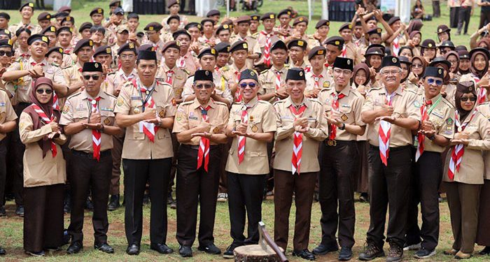 Ketua DPRD Kota Bandung, H. Asep Mulyadi S.H., menjadi pembina pada upacara pembukaan Kegiatan Raimuna Cabang XXV Tahun 2024, di Kiarapayung, Kabupaten Sumedang, Senin, 11 November 2024. Ajie/Humpro DPRD Kota Bandung.