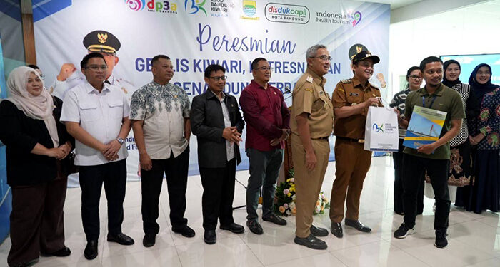 Pimpinan dan Anggota DPRD Kota Bandung bersama Wali Kota Bandung menghadiri peresmian layanan publik baru, di RSUD Bandung Kiwari, Selasa, 4 Maret 2025. Robby/Humpro DPRD Kota Bandung.