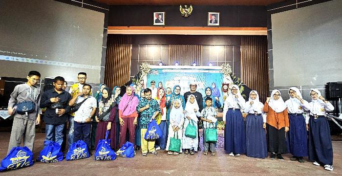 Di Hari Jadi HKG PKK ke-53, TP PKK Provinsi Jawa Barat Serahkan Bantuan 30 Ribu Kacamata Gratis