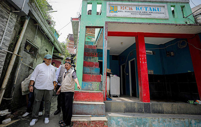 Farhan Serius Tangani Gorong-Gorong Rawan Ambles dan Banjir di Arcamanik
