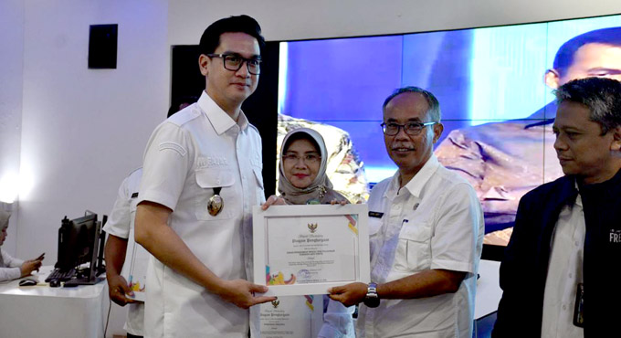 Tiga OPD Raih Predikat ZI dan WBKWBBM, Wabup Sumedang Mengapresiasi