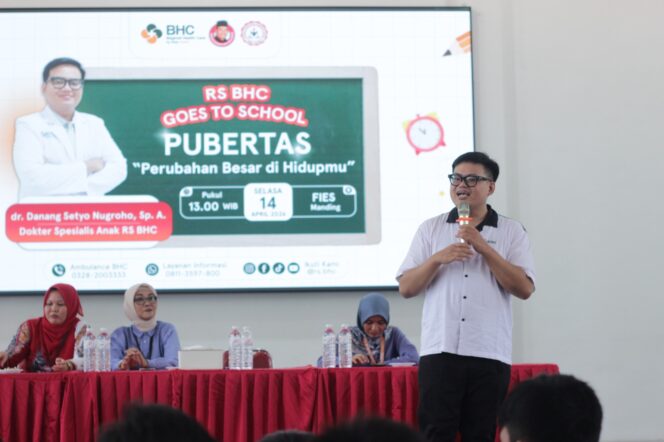 RS BHC Edukasi Siswa FIES Sumenep soal Pubertas dan Pola Hidup Sehat