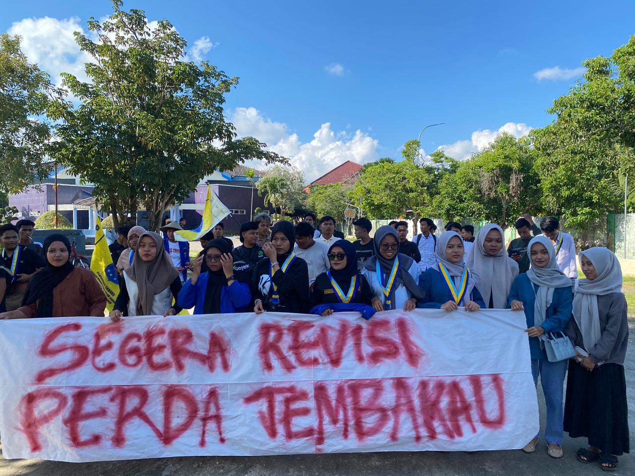 Petani Terus Dirugikan, PMII Sumenep Desak Perda Tembakau Dirombak