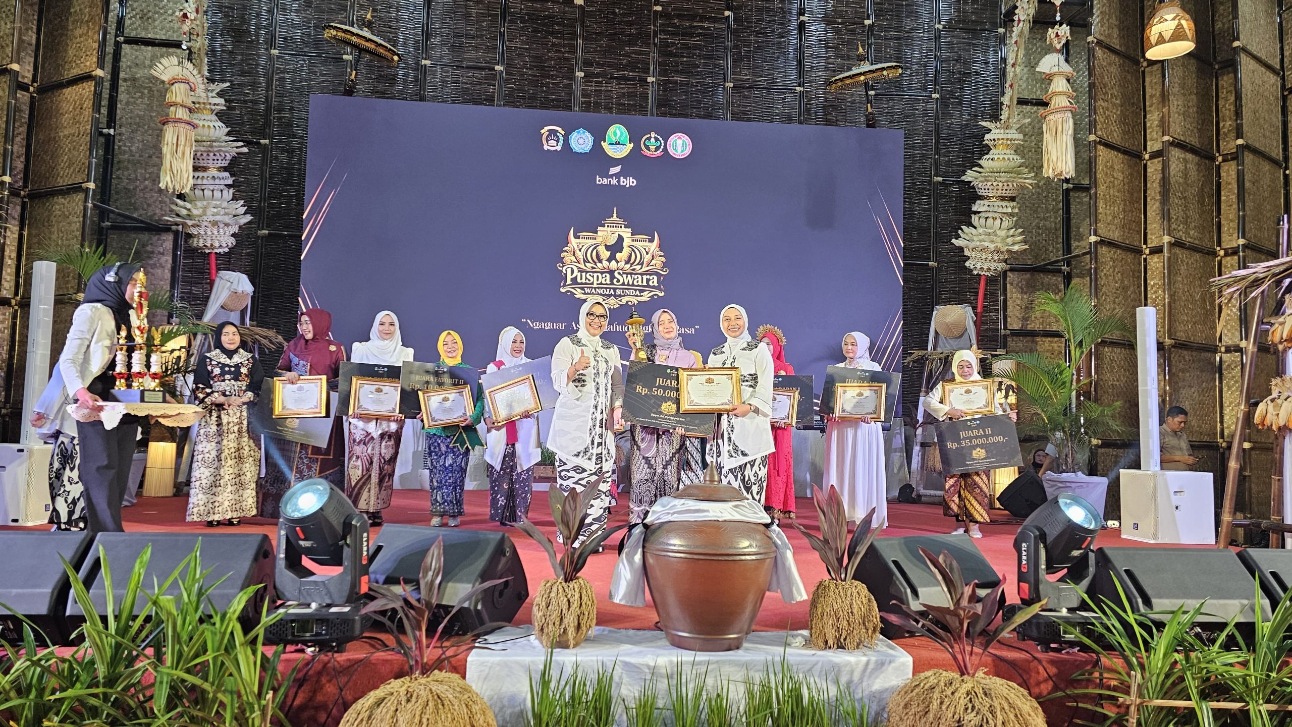 Paduan Suara Paling Memikat, PGRI Ciamis Taklukkan Final Puspa Swara Wanoja Sunda